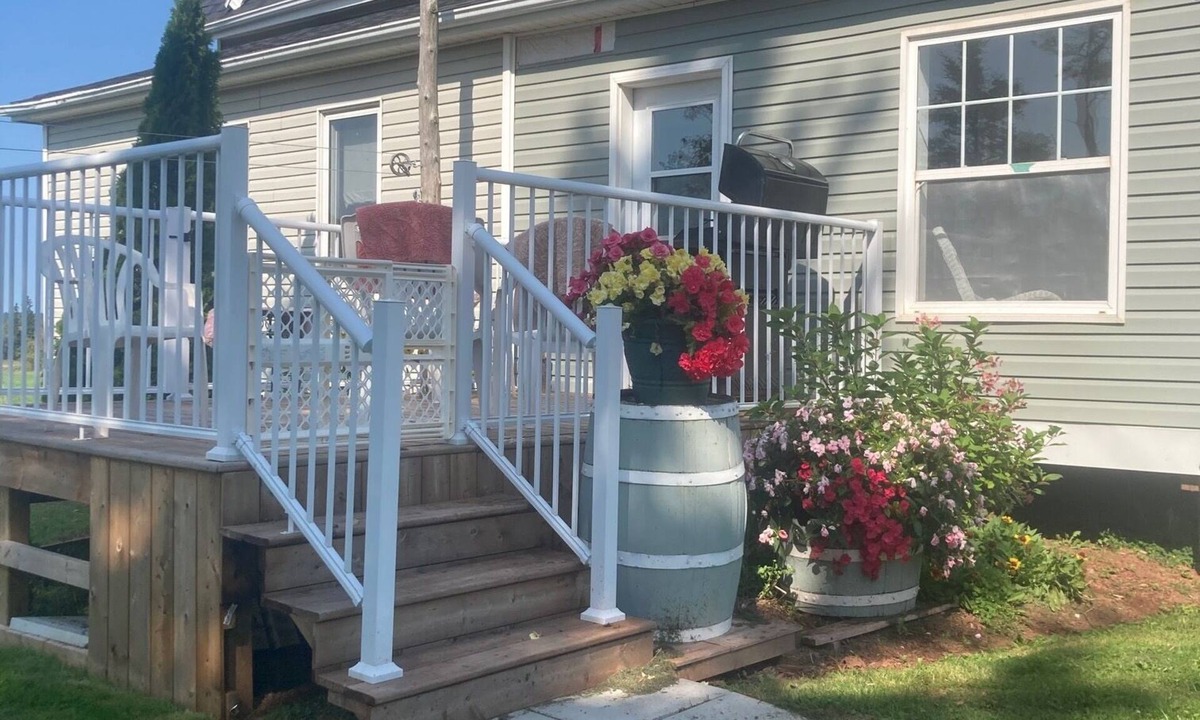 Lot 16 Cottage | Country 2-brm apt. 10km to S'side, Weekly or Monthly rental.