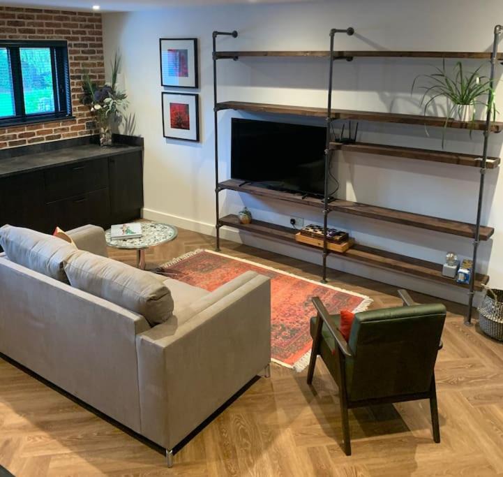 Hurstpierpoint House | Country Apartment