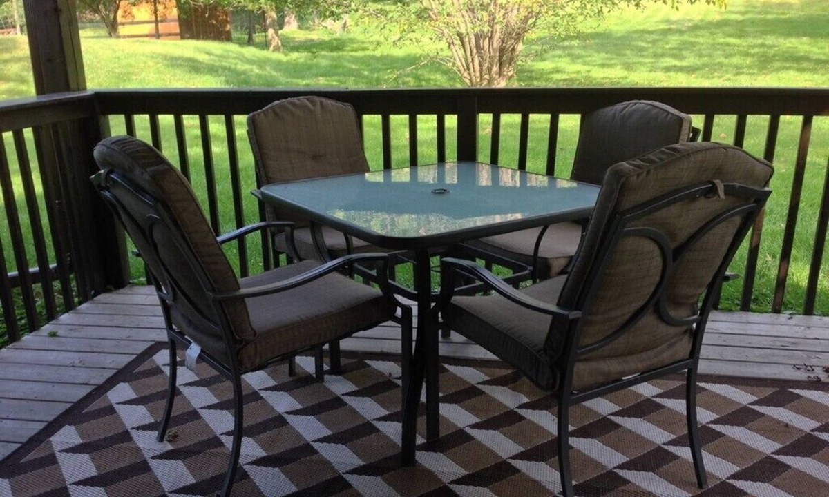 Peterborough Bed & Breakfast | Country Atmosphere - City amenities, Minutes to downtown