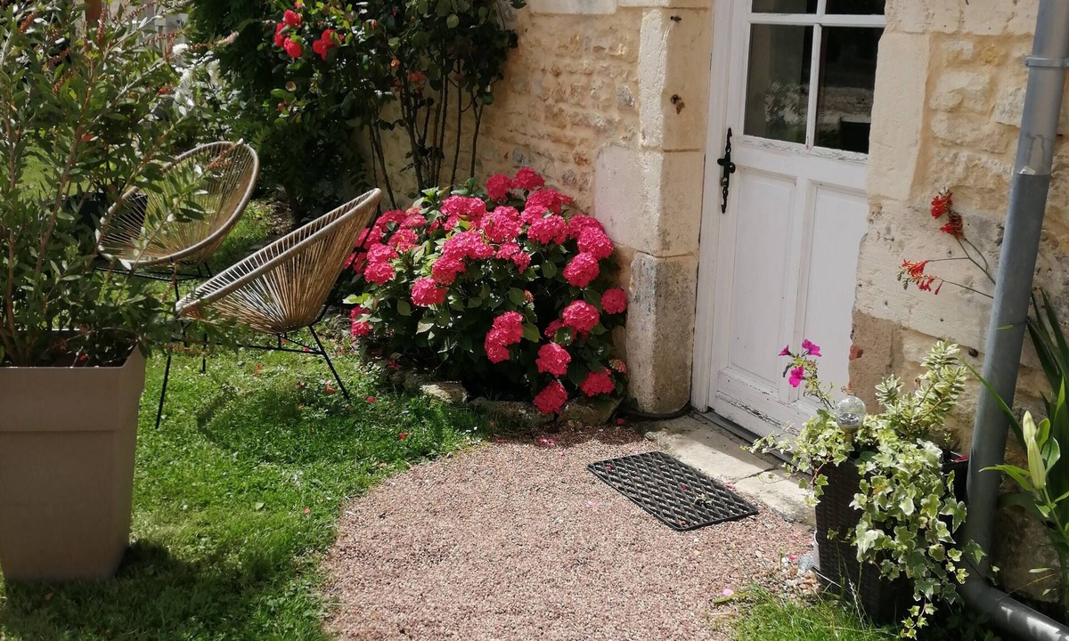 Bouhy House | Country break