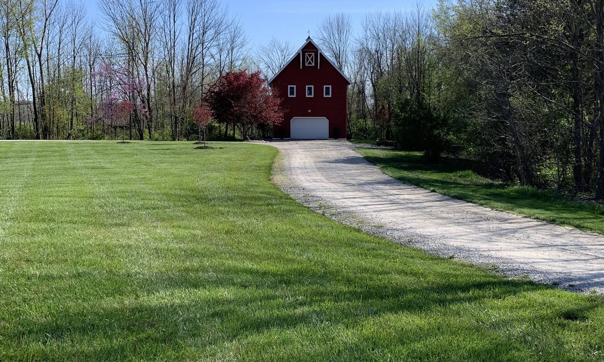 New Castle House | Country Chic Loft Apartment