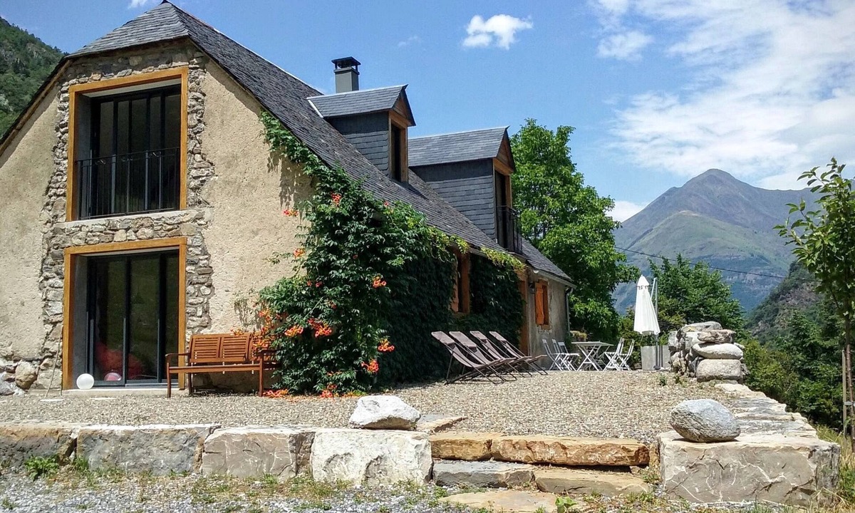 Luz-Saint-Sauveur House | Country Cottage - Sauna, Hottub