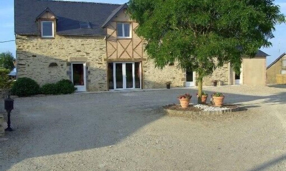 Mont-Saint-Jean House | COUNTRY COTTAGE WITH ITS COVERED POOL and SPA