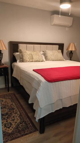 Tomball Ski Chalet | Country cottage