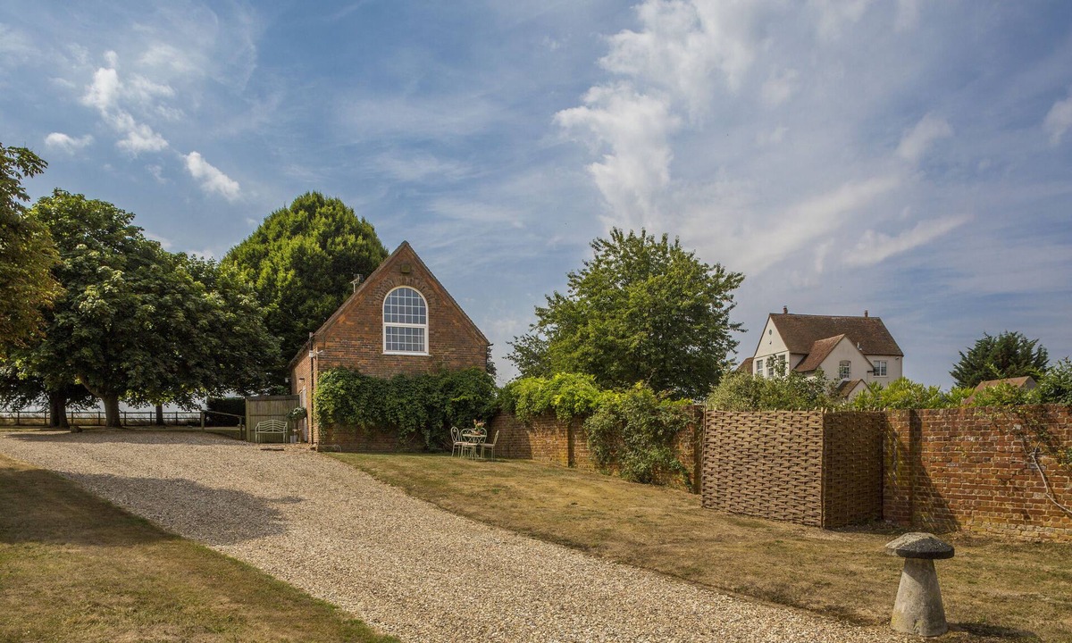 Yattendon Cottage | Country cottage with beautiful views