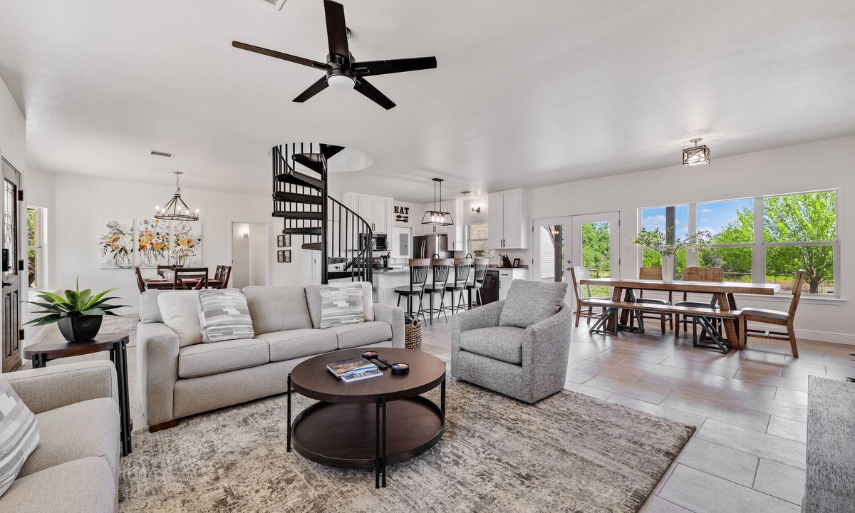 Liberty Hill House | Country Dream in Liberty Hill-4 BR/4 BA on 14 acres!