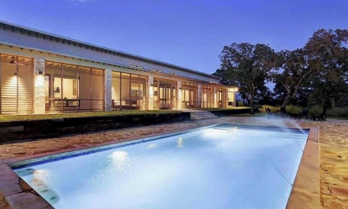 Carmine House | Country Escape | Firepit+Grill +Pool | Close to RT