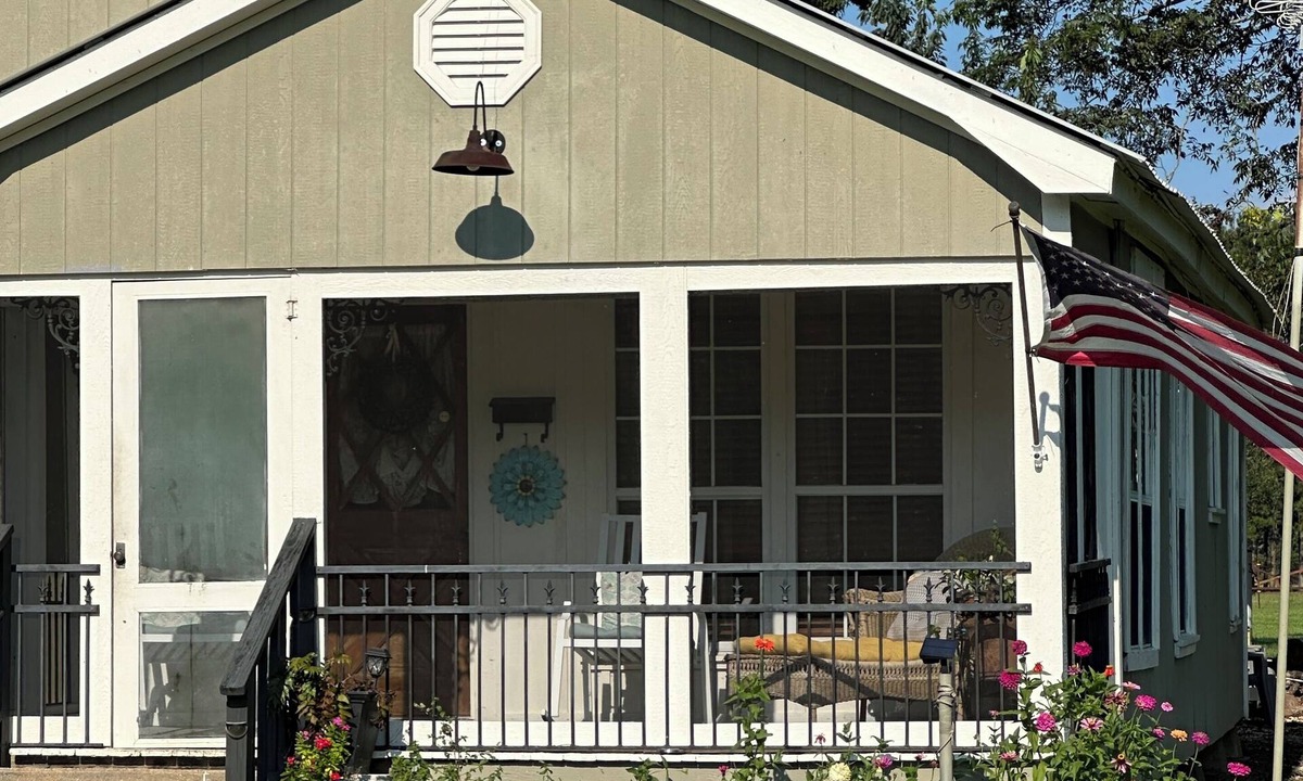 Mittie Other | Country Farm House