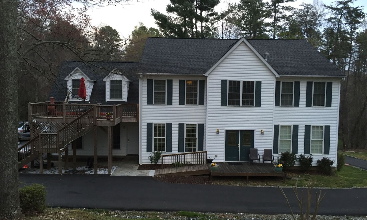Candler Apartment | Country feel, city appeal, minutes to Asheville.
