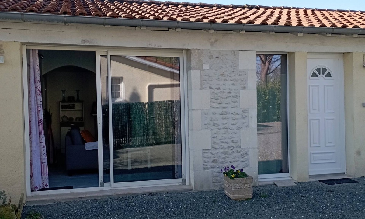 Saint-Martial-Viveyrol House | Country gite shared with owner