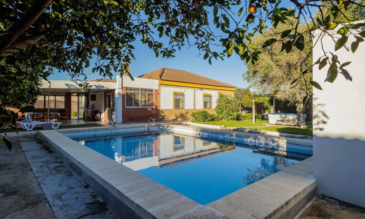 La Rinconada House | Country House 'Tranquilidad' with Private Pool, Wi-Fi and Air Conditioning