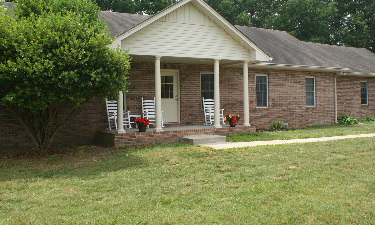 Smyrna House | Country home 30 minutes from downtown Nashville! NO PETS ALLOWED.