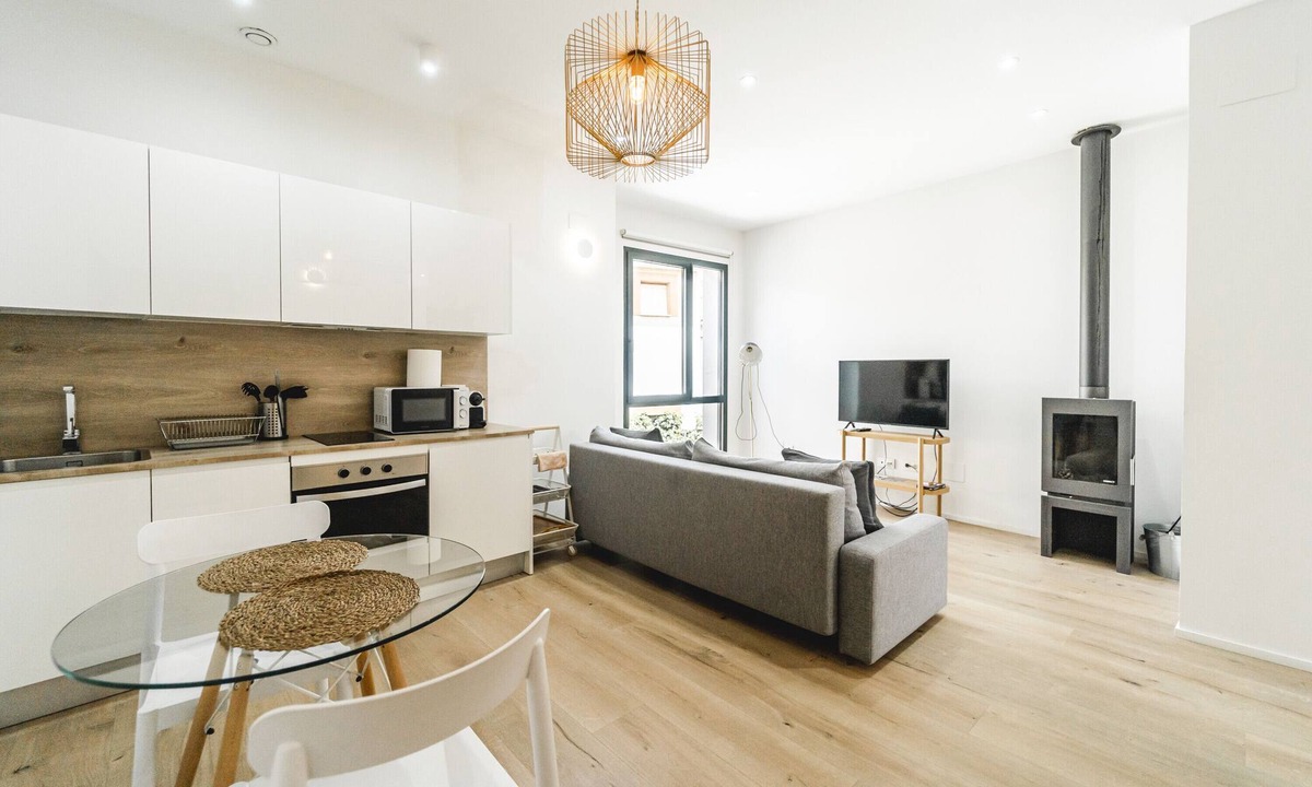 Melida House | Country Home 'Dos Alas Rojas' with Wi-Fi and Air Conditioning