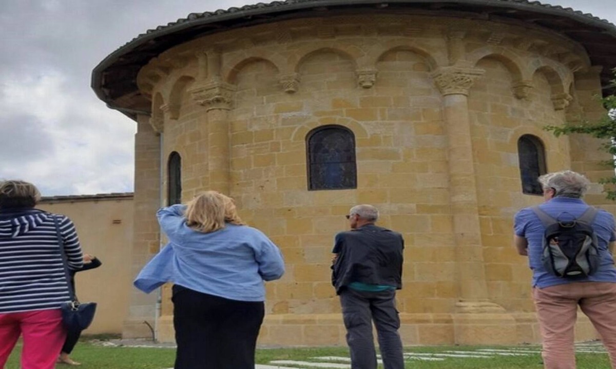 Lahonce House | Country home