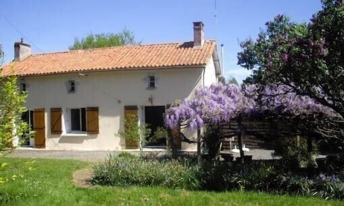 Marillet House | COUNTRY HOME TO RECHARGE YOUR BATTERIES