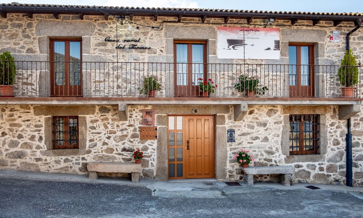 Puente del Congosto House | Country House 'Casa Rural Del Tormes' with Mountain View, Private Terrace and Private Garden