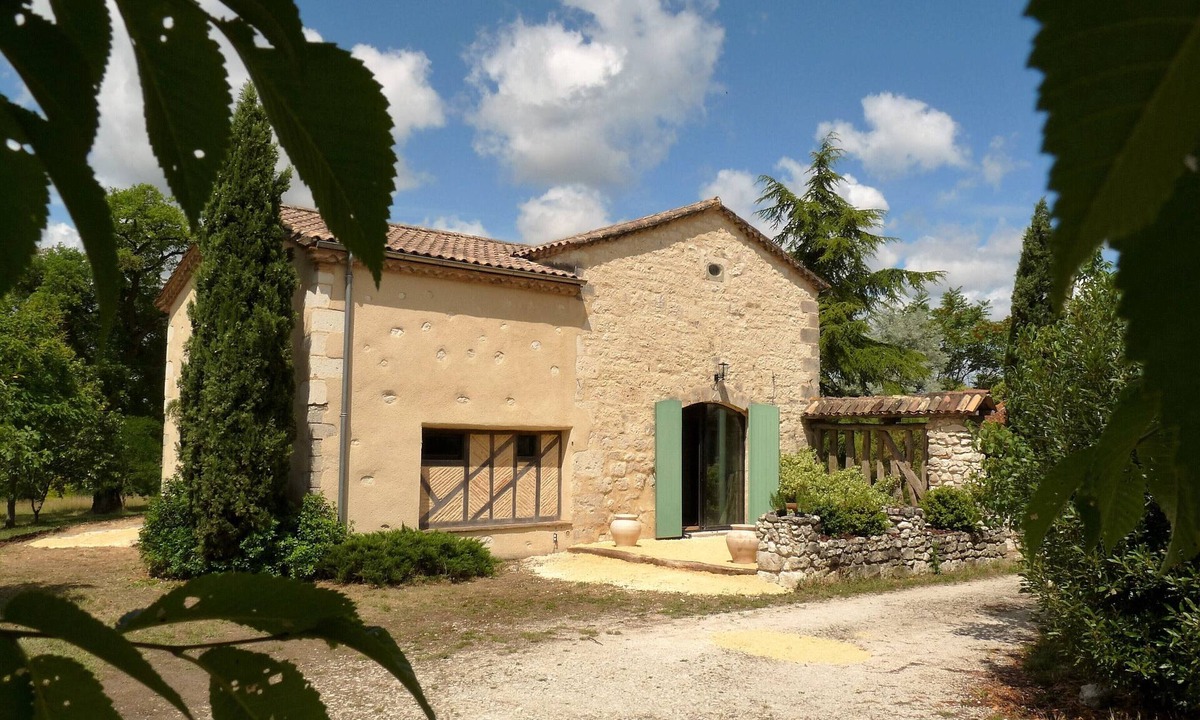 Boudy-de-Beauregard Cottage | COUNTRY HOUSE AND CHAPEL