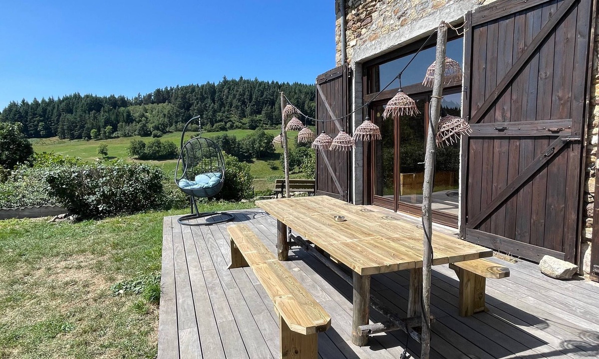 Champagnac-le-Vieux House | Country House “Terrasse de Genestoux” with Terrace and Fireplace