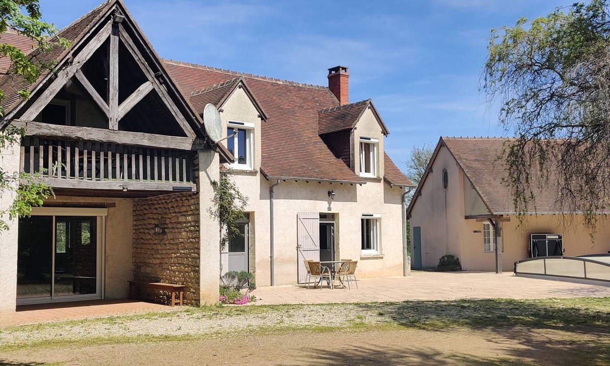 Thevet-Saint-Julien House | Country house with heated pool