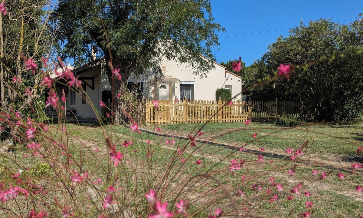 Aigues-Mortes House | Country house a stone's throw from the town center