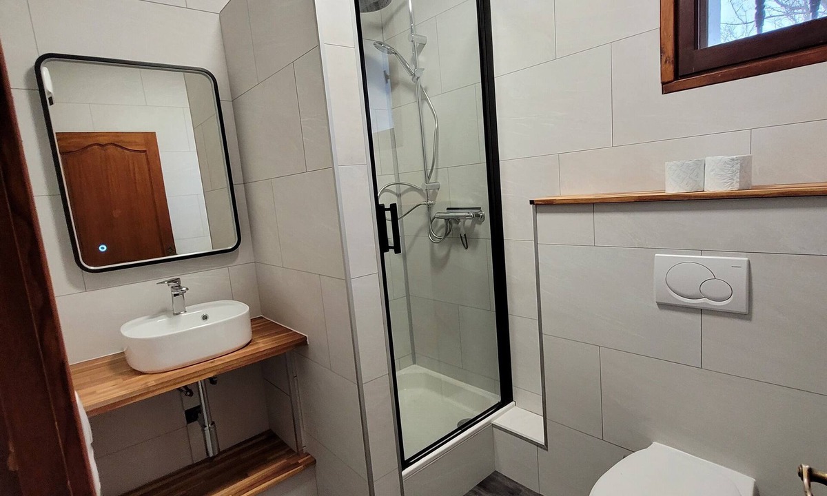 Gontaud House | Country house by a stream