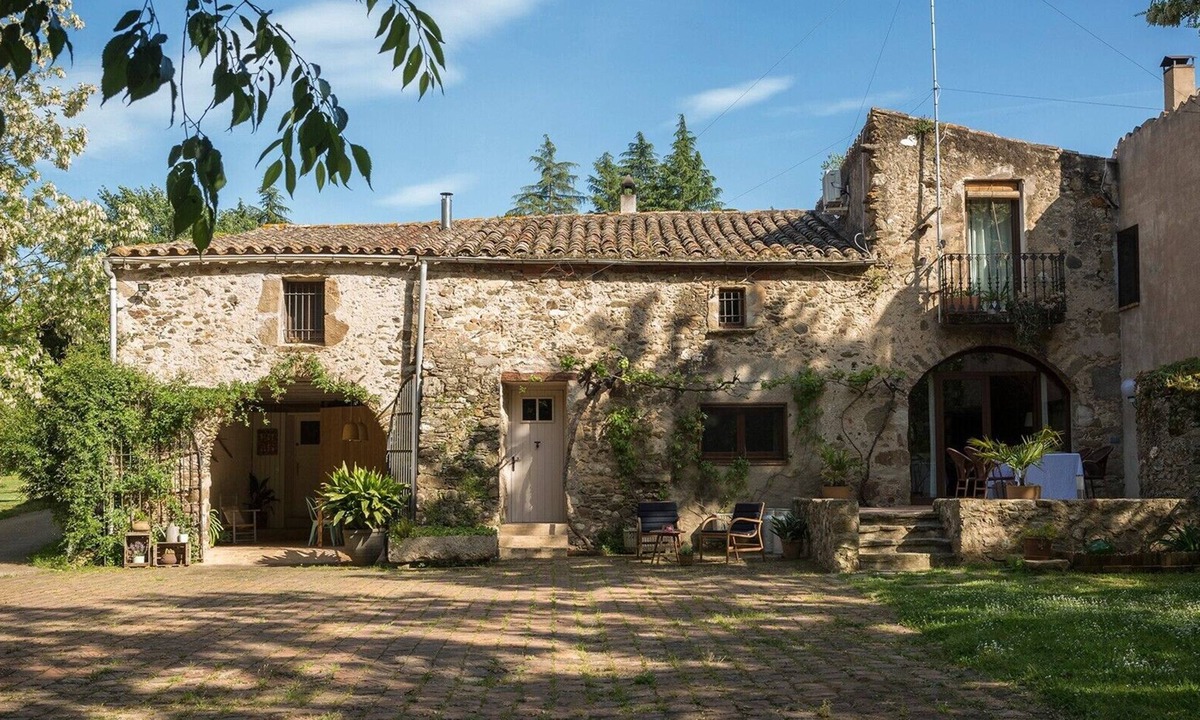 Sant Marti Vell House | Country House 'Can Bonet - La Volta' with Shared Pool, Wi-Fi and Air Conditioning