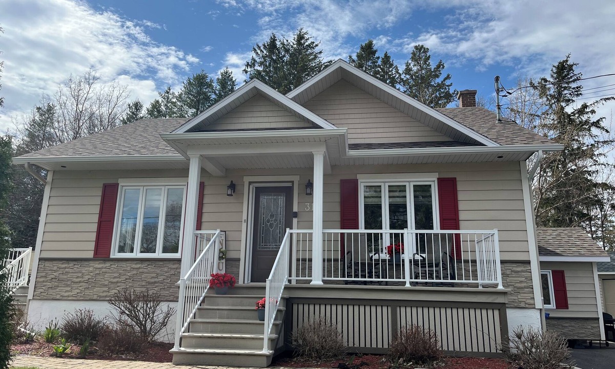 Saint-Pacome House | Country house