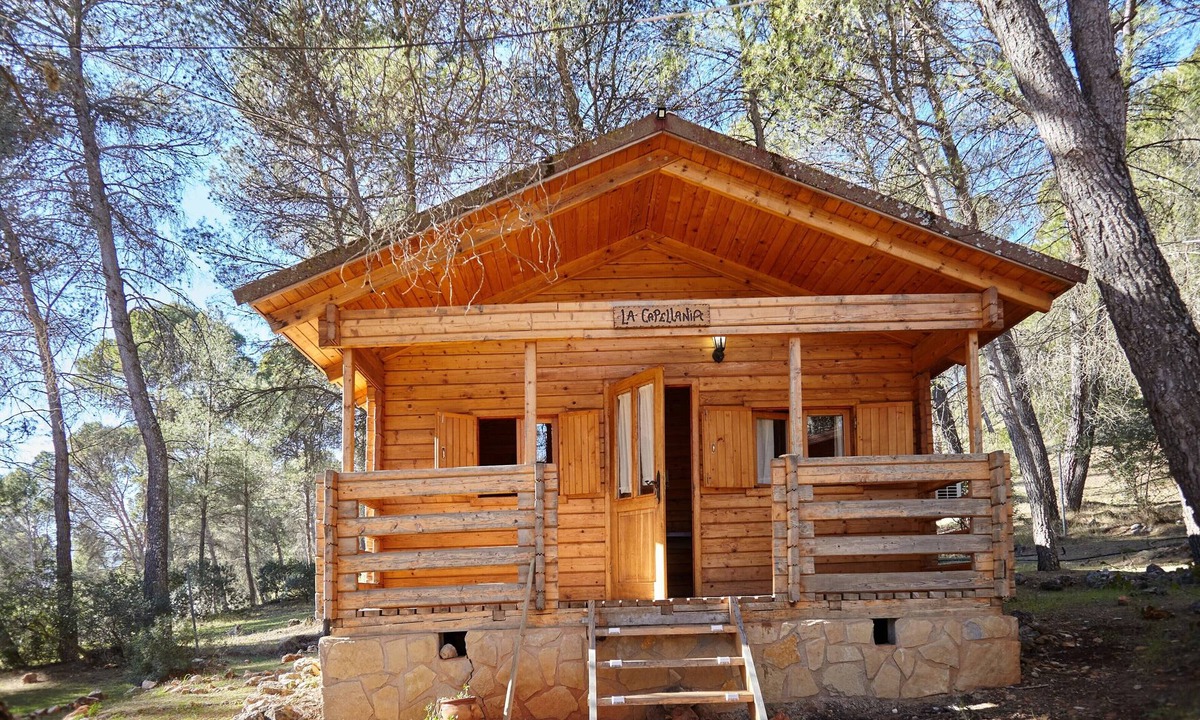 Hornos House | Country House 'Cabaña De Madera 5' with Mountain View, Shared Pool and Air Conditioning
