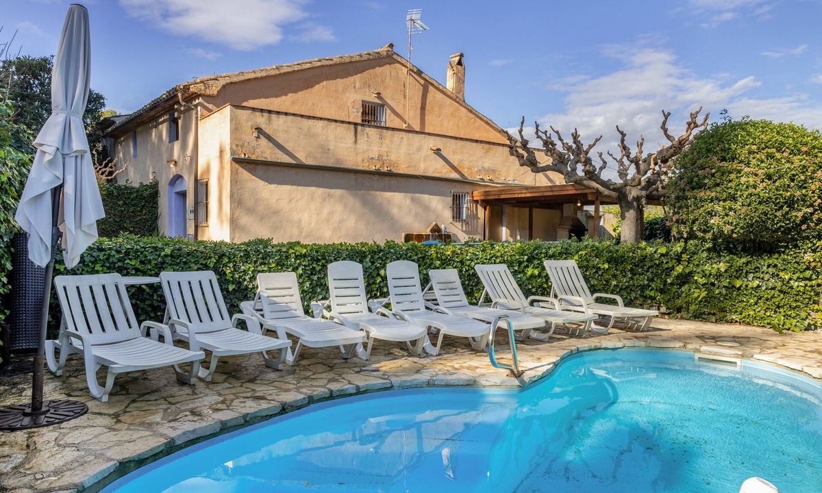 Gelida House | Country House 'Cal Contra' with Mountain View, Private Pool and Wi-Fi