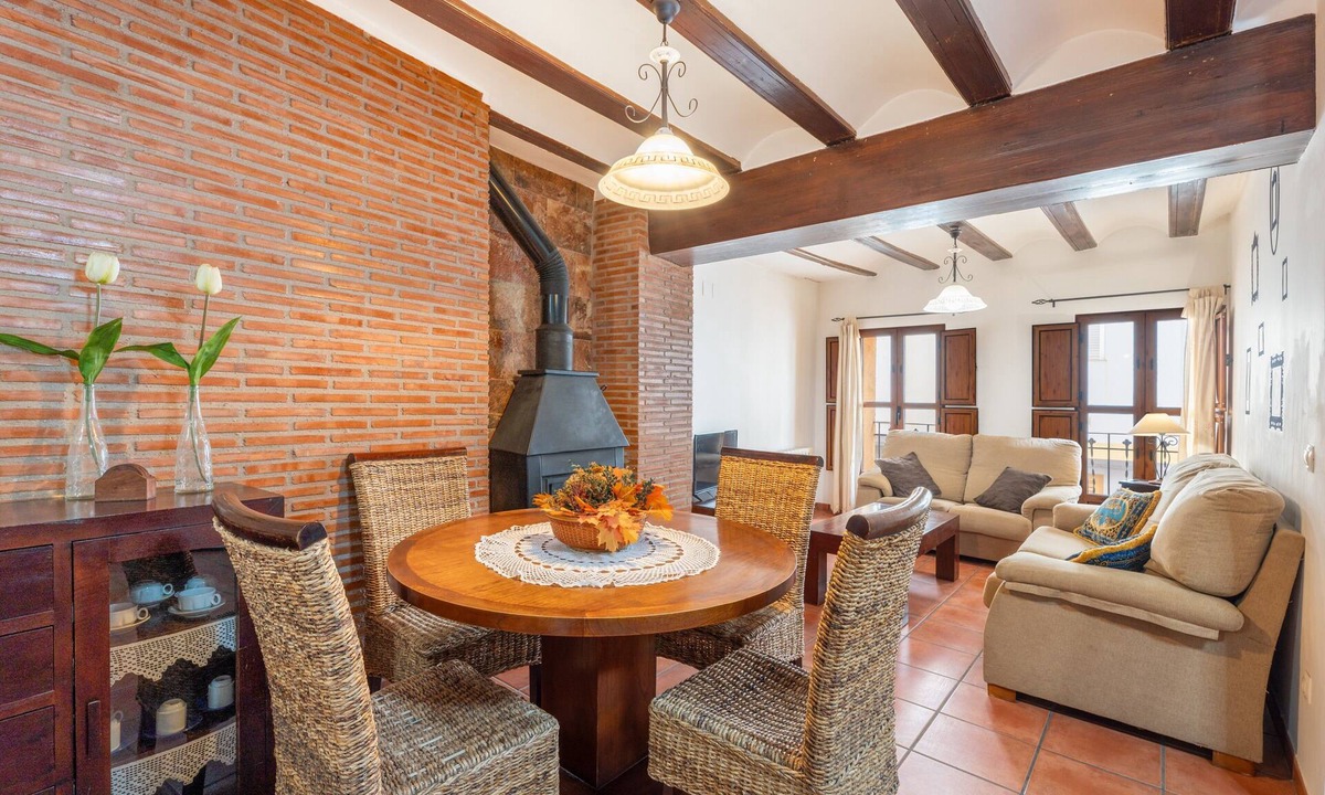 Chulilla House | Country House 'Cueva Del Gollisno' with Mountain View and Wi-Fi
