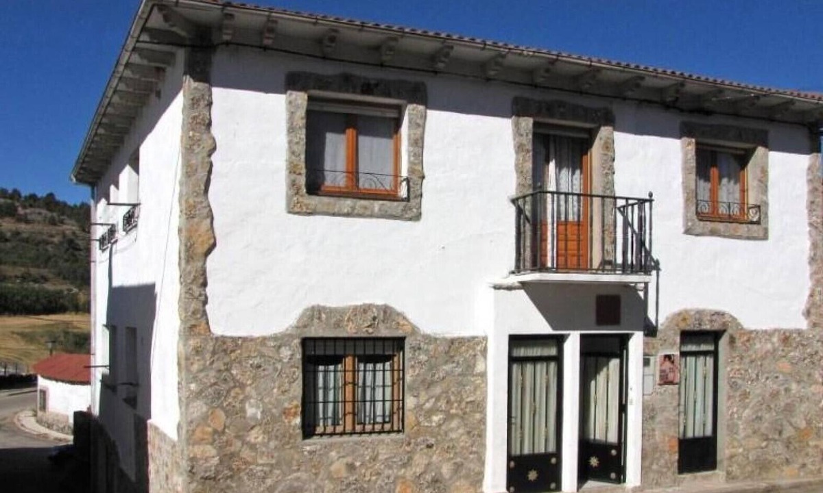 Vadillo House | Country House 'El Fronton' with Mountain View