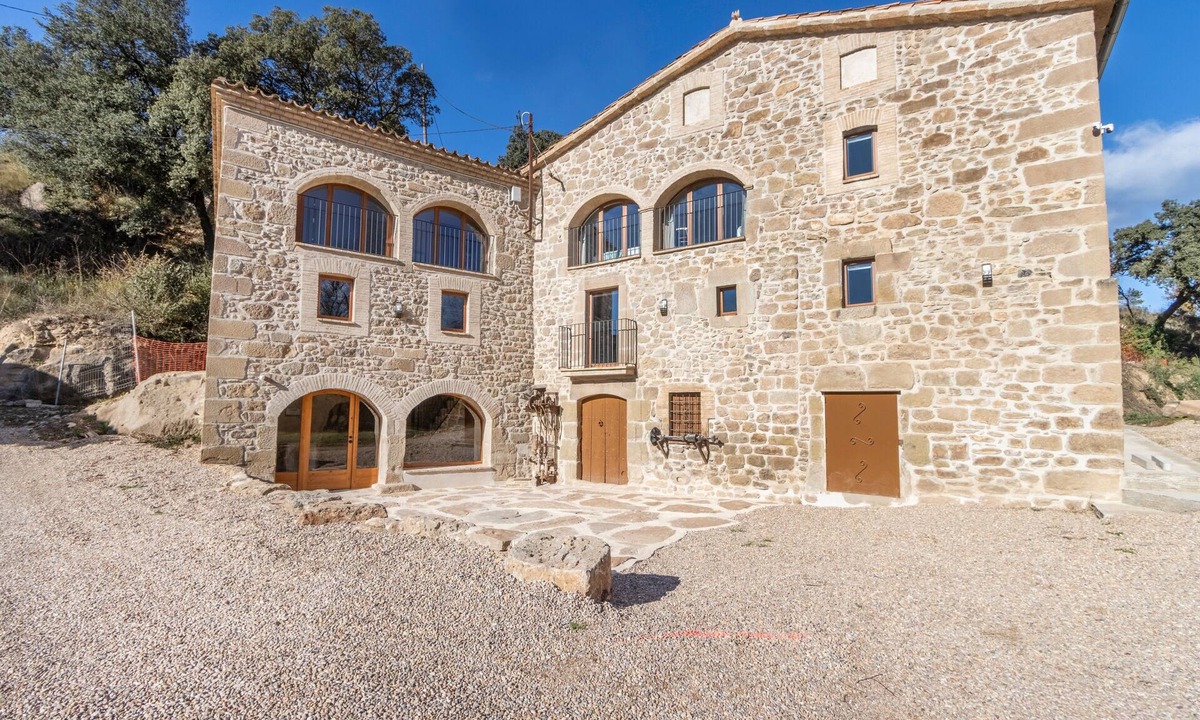 Gargalla House | Country House 'El Molí' with Mountain View, Private Terrace and Wi-Fi