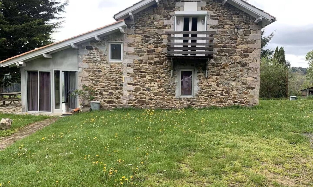 Saint-Vert House | Country house