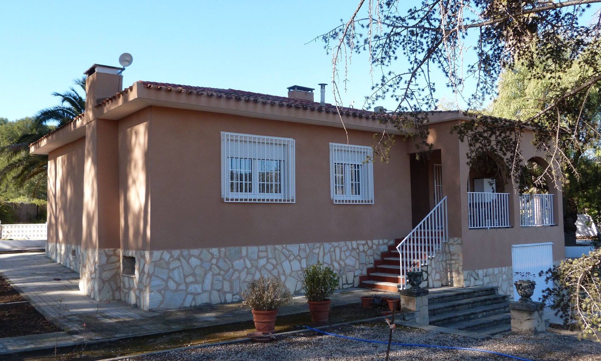 Castalla Villa | COUNTRY HOUSE IN CASTALLA. ALICANTE ONLY FOR WORK, STUDIES OR HEALTH.