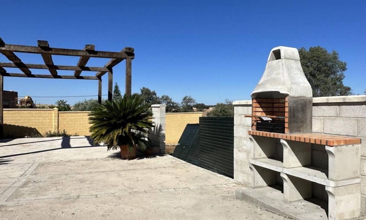 Guillena House | Country House 'La Cabaña De Petra' with Mountain View, Wi-Fi and Air Conditioning
