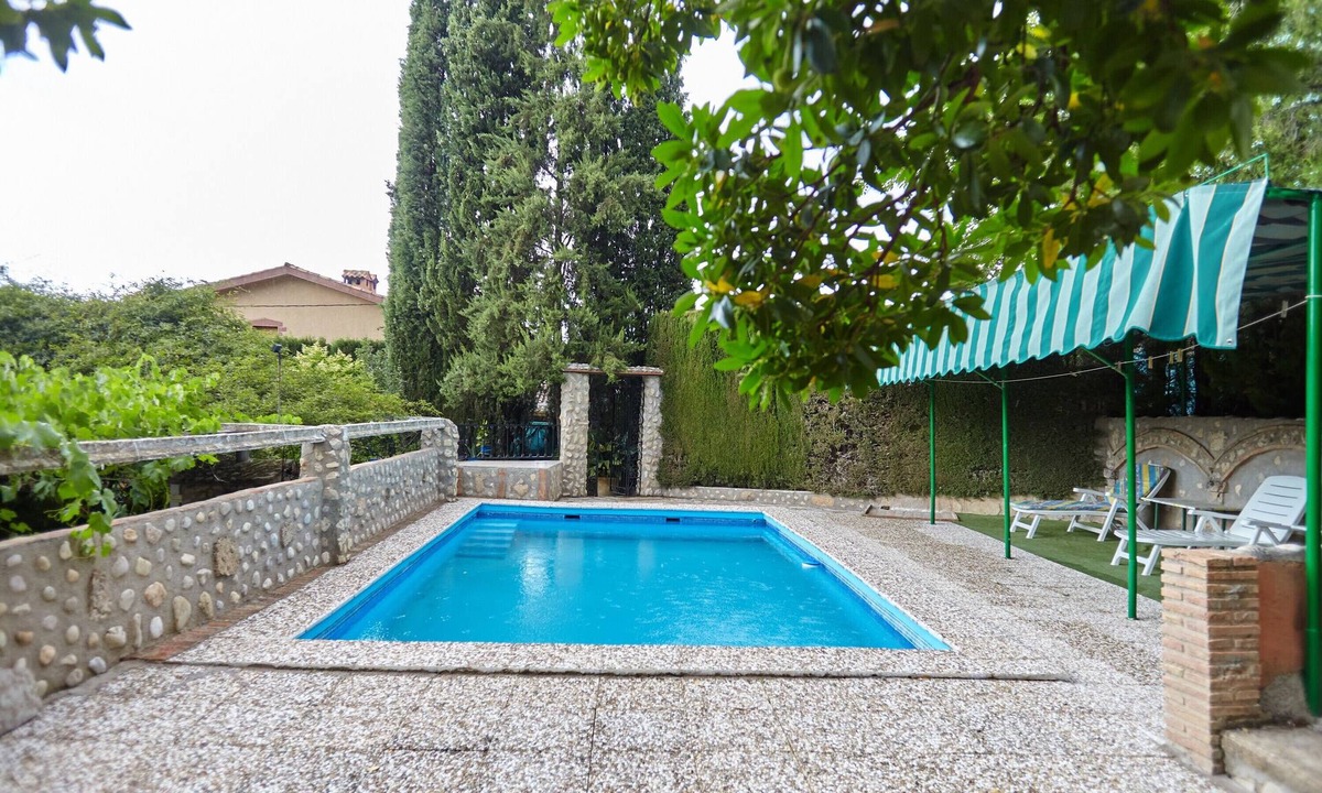 Burunchel House | Country House 'Los Rosales' with Private Pool and Private Garden