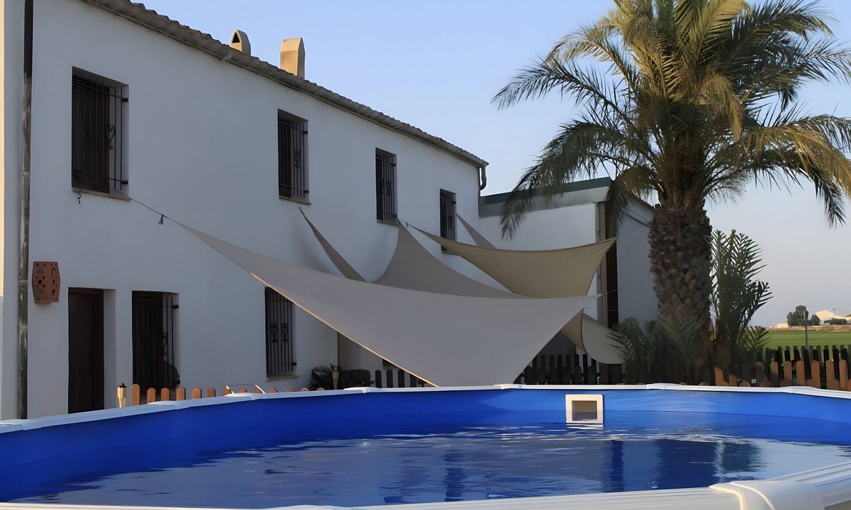Deltebre House | Country House 'Marisma' with Shared Pool, Wi-Fi and Air Conditioning