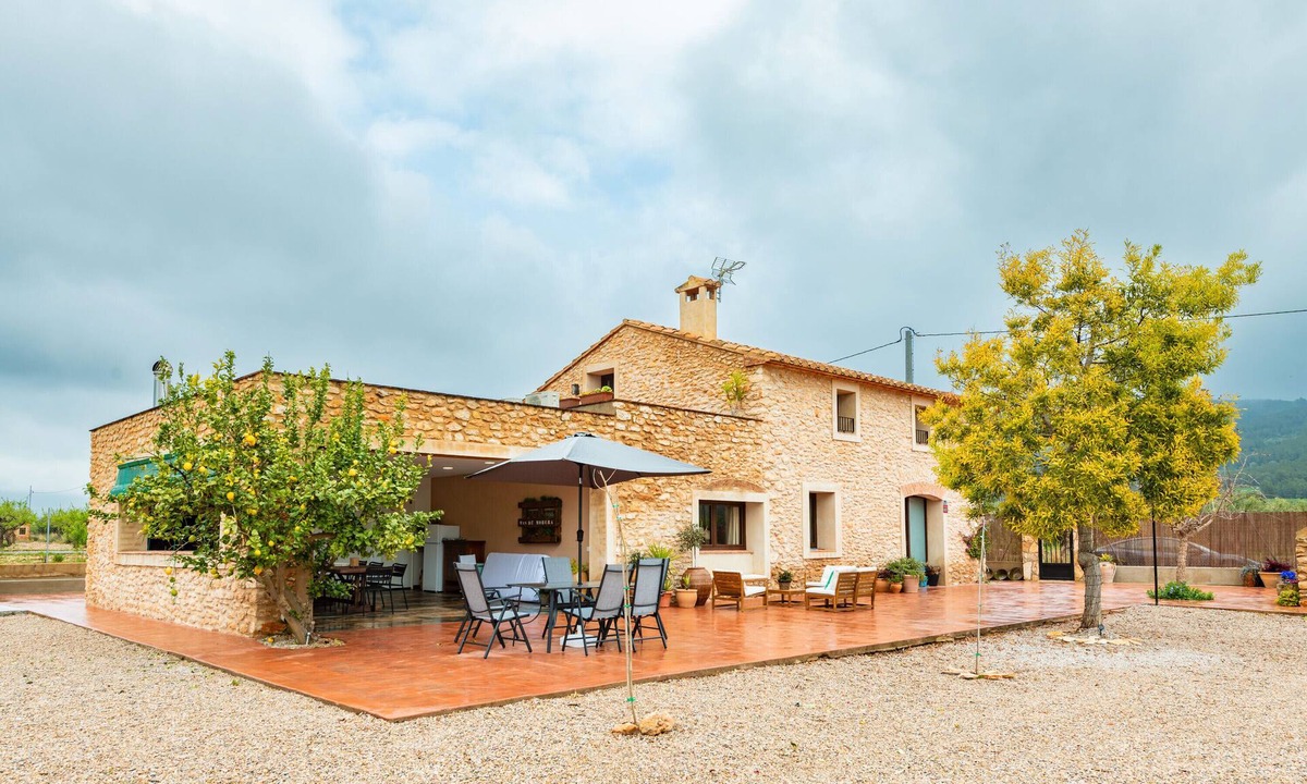 Vall d'Alba House | Country House 'Mas de Morera' with Year-Round Pool Access