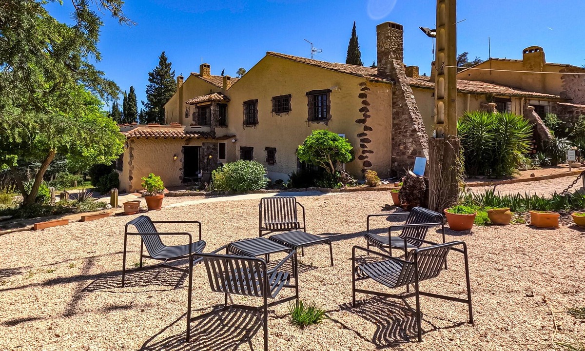 Darnius Apartment | Country House 'Mimosa Montaña' with Mountain View, Wi-Fi and Air Conditioning