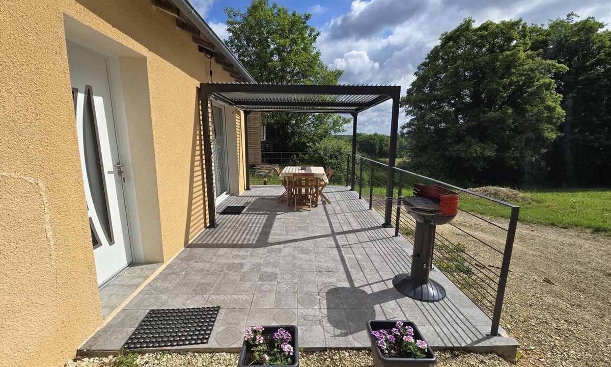 Mensignac Cottage | Country house near Périgueux with parking and wifi