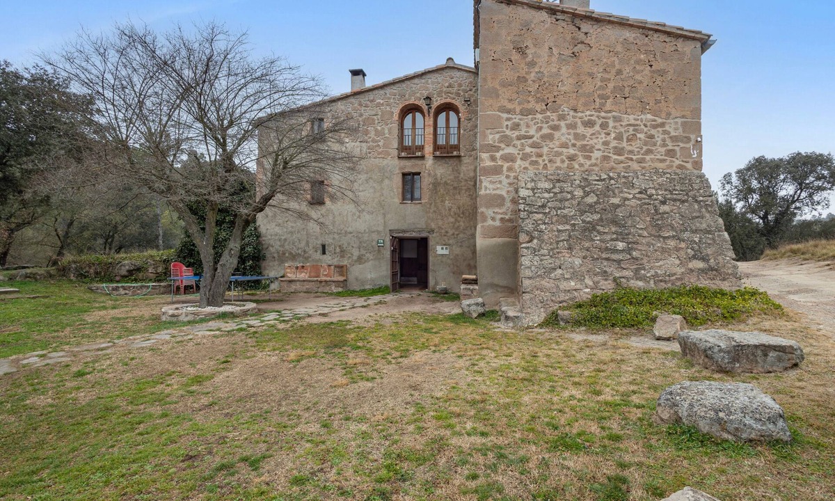 Puigreig House | Country House 'Subiraneta' with Mountain View, Private Pool and Wi-Fi