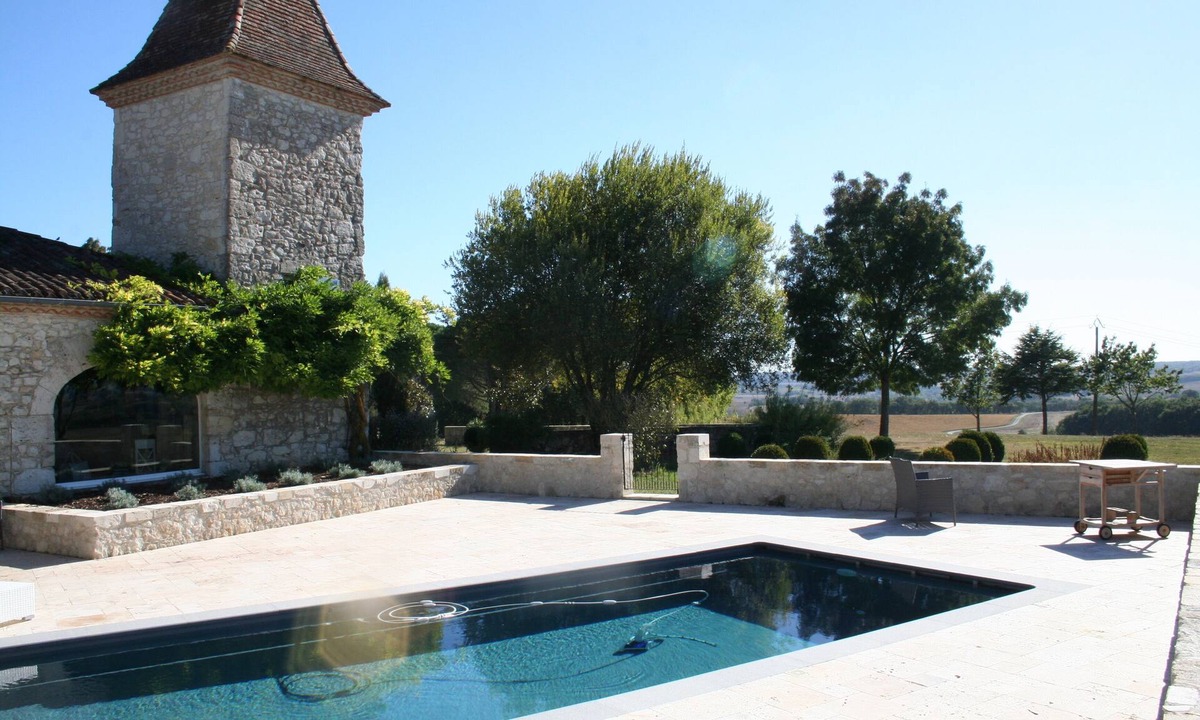 La Romieu House | Country house, Swimming pool, 180 degree view in the Gers