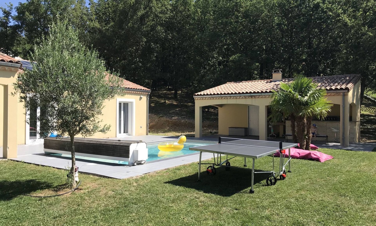 Busque Villa | Country house, swimming pool and singing cicadas