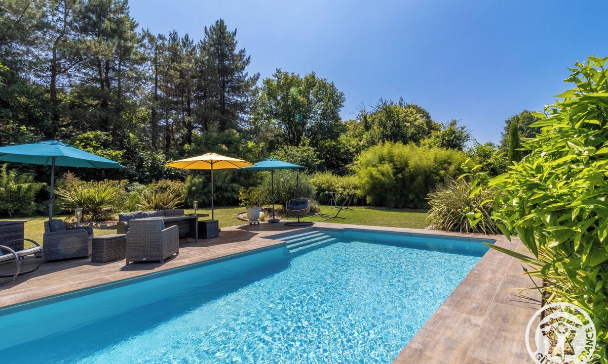 Angrie House | Country house with jacuzzi and swimming pool