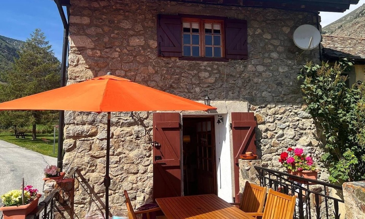 Porta House | Country House with stunning views near Porte-Puymorens and Andorra