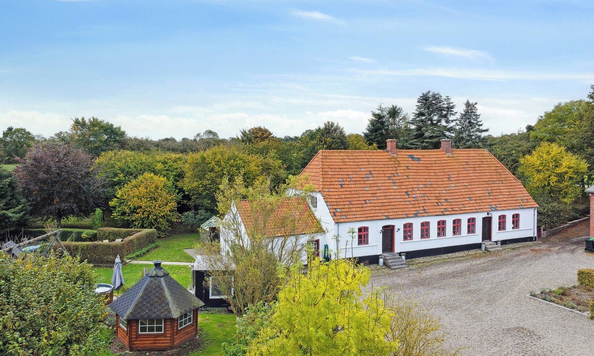 Skovbyballe House | Country idyll with wilderness bath and sauna