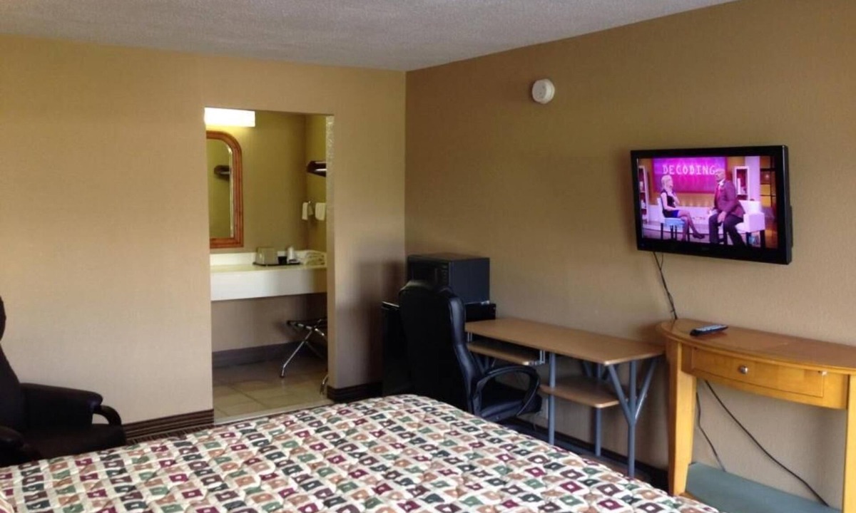 Vivian Hotel | Country Inn Motel Vivian
