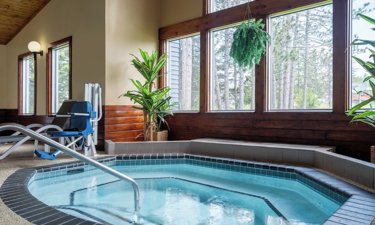 Two Harbors Hotel | Country Inn of Two Harbors