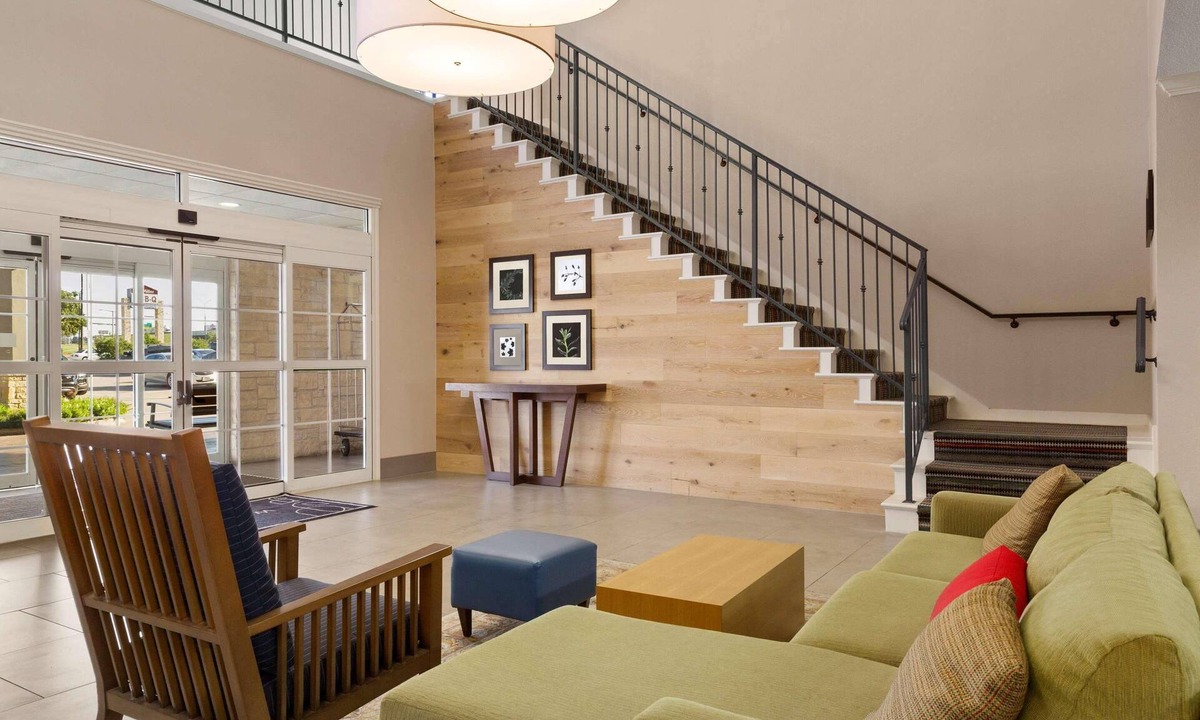 Wells Branch Hotel | Country Inn & Suites by Radisson, Austin North (Pflugerville), TX