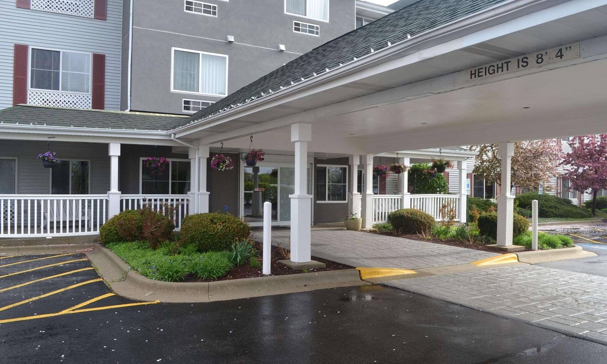 Gurnee Hotel | Country Inn & Suites by Radisson, Gurnee, IL